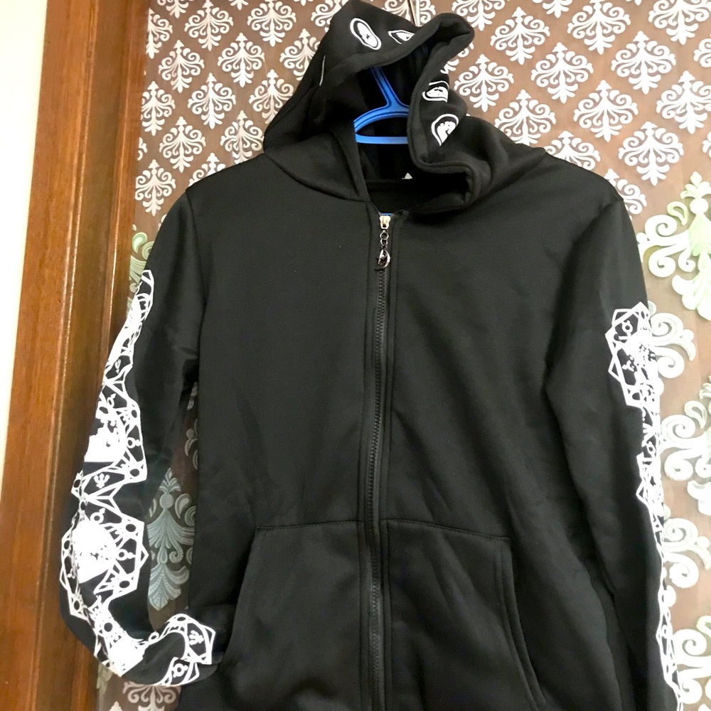 Hooded Jacket with lace on sleeves NEW